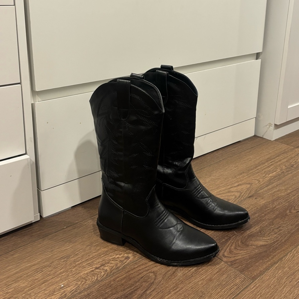 Black Cowboy Boots